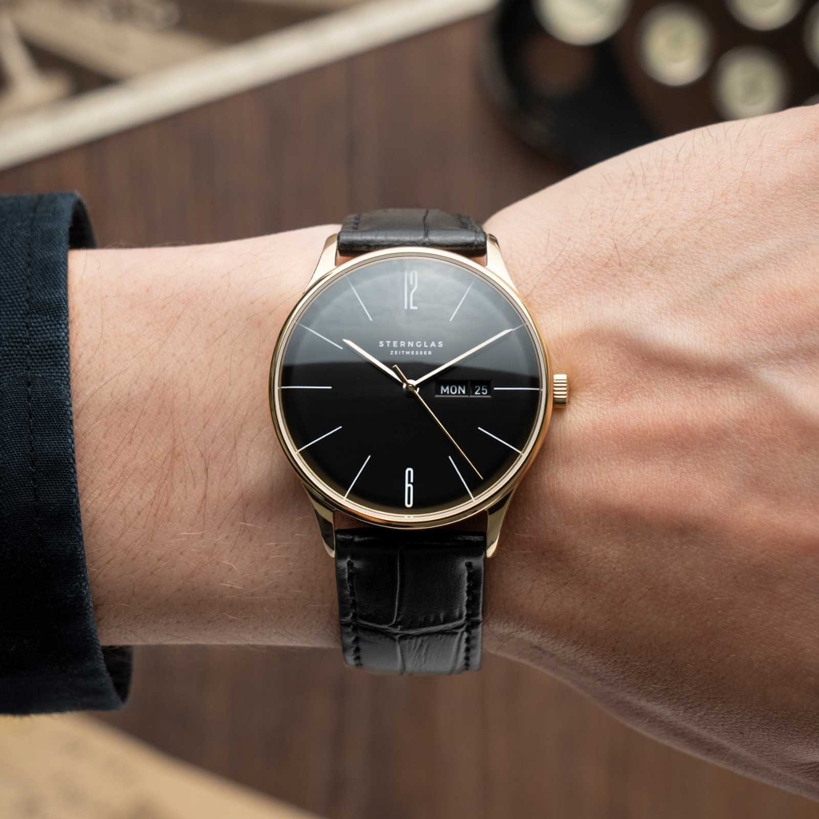 sterngas-berlin-pianoschwarz-unisex-uhr-38-mm-leder image 2