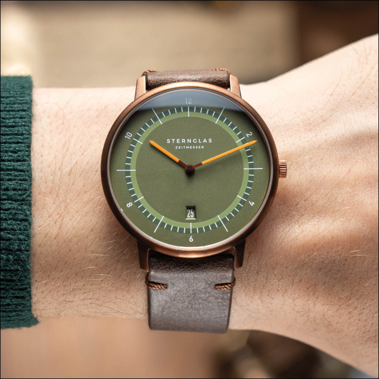 sternglas-naos-xl-edition-1905-42mm-bronze-lederuhr-speicherstadt-hommage image 2