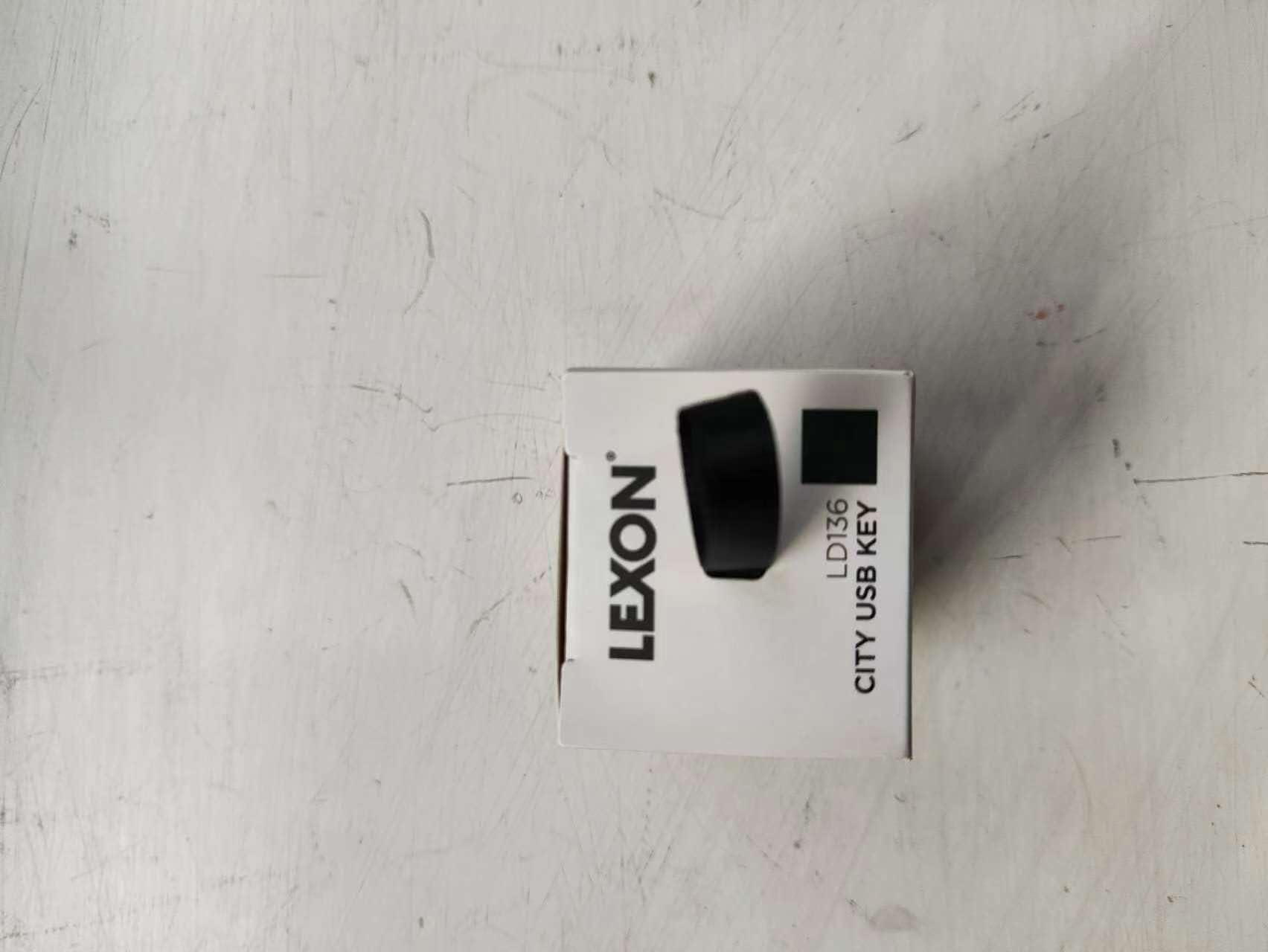 lexon-city-usb-stick-32-gb-dunkelgr-n-aluminium image 3