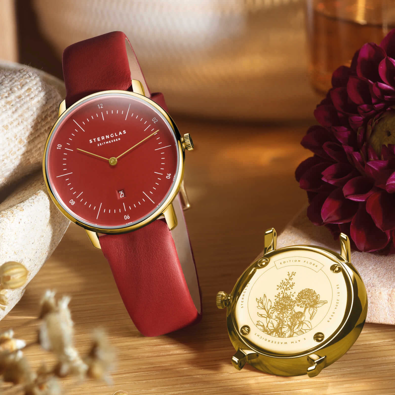 sternglas-naos-xs-edition-flora-damenuhr-33-mm-gold-hibiskus-leder image 2