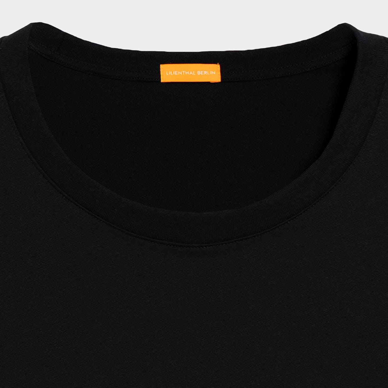 lilienthal-berlin-circular-t-shirt-black-aus-nilcott-bio-baumwolle image 4