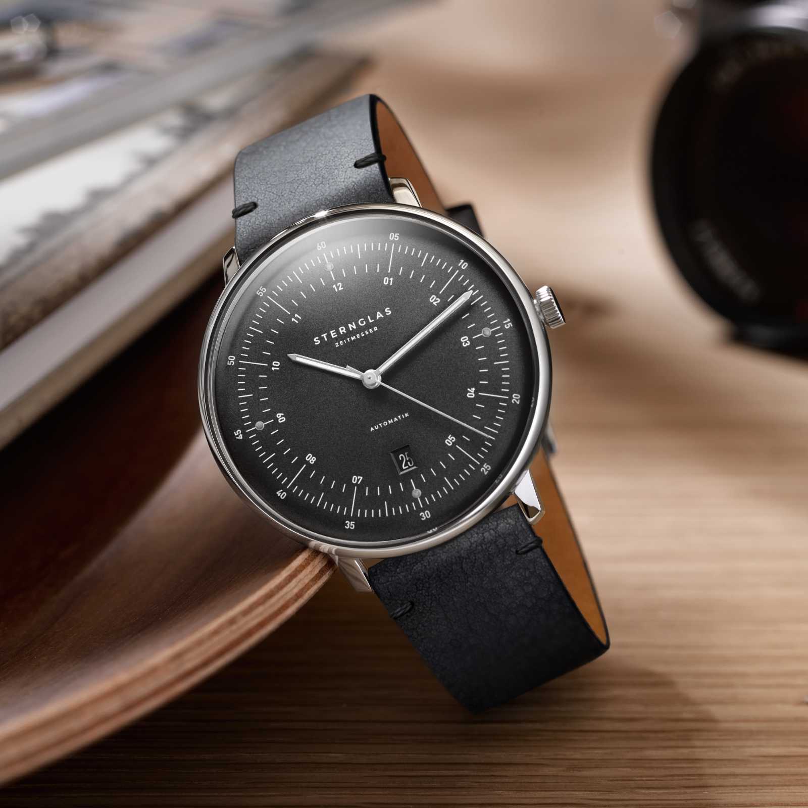 sternglas-hamburg-automatik-herrenuhr-42-mm-graphit image 4