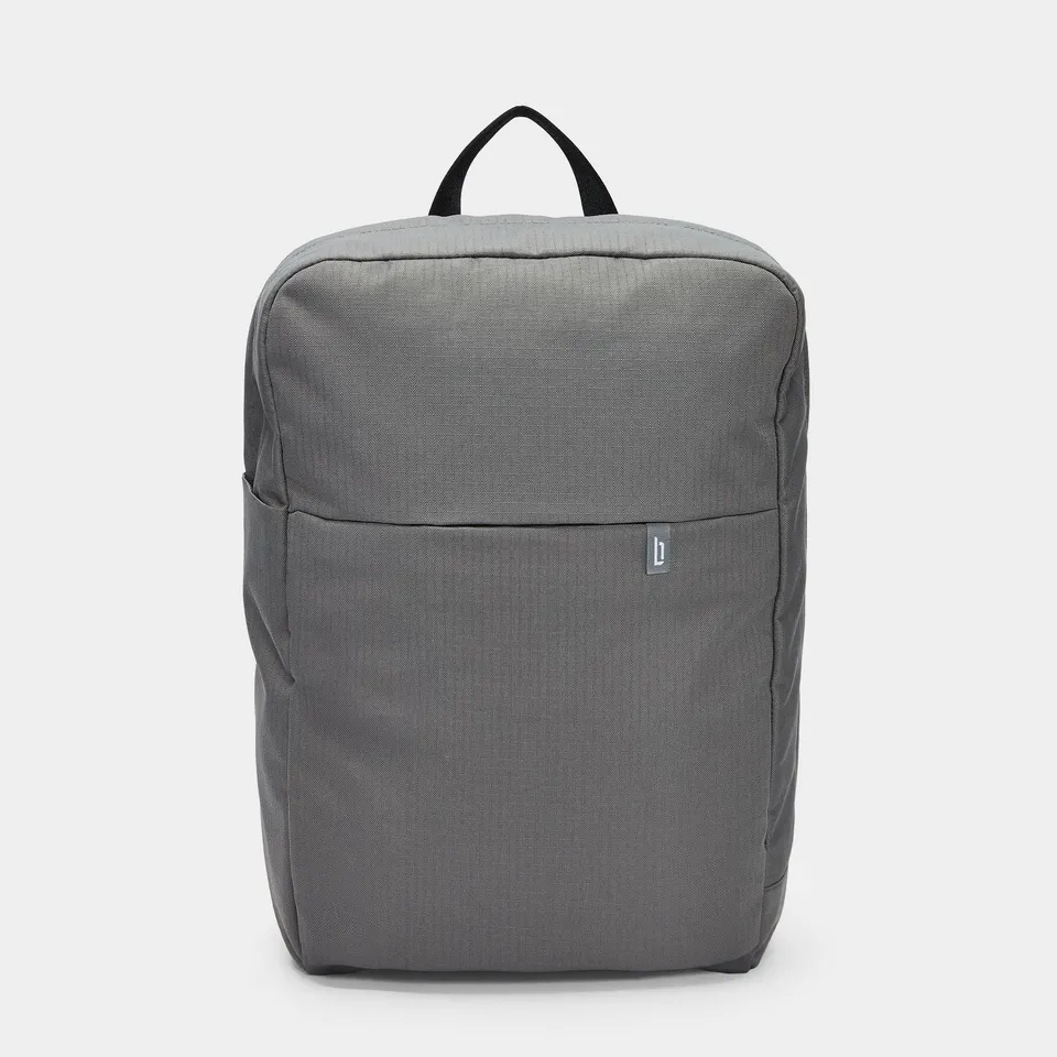 lilienthal-berlin-urbaneer-3-in-1-daypack-13-l-charcoal image 1