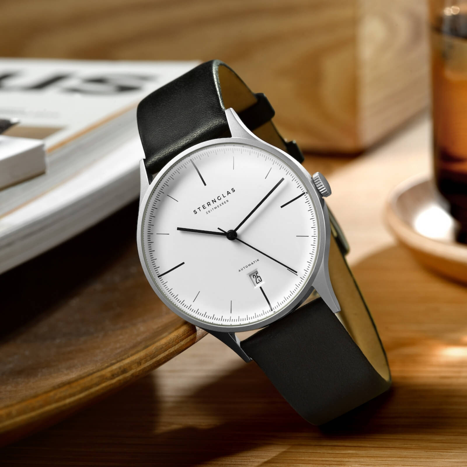 sternglas-asthet-armbanduhr-automatik-40-mm-wei-sandgestrahlt-superflach image 2