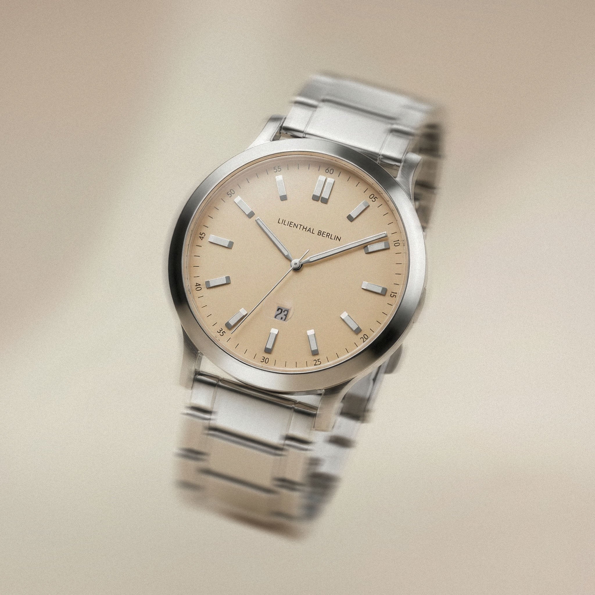 lilienthal-berlin-huxley-ii-sandbeige-armbanduhr-40-mm-superluminova image 3