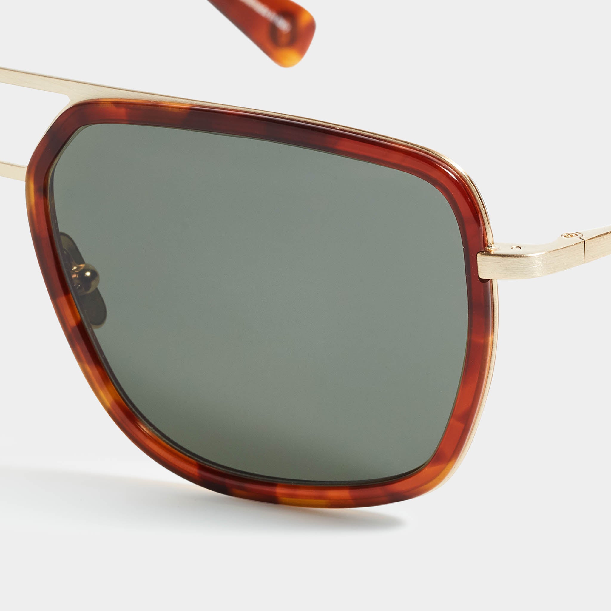 lilienthal-berlin-aero-funk-sonnenbrille-brushed-gold-brown-green image 7