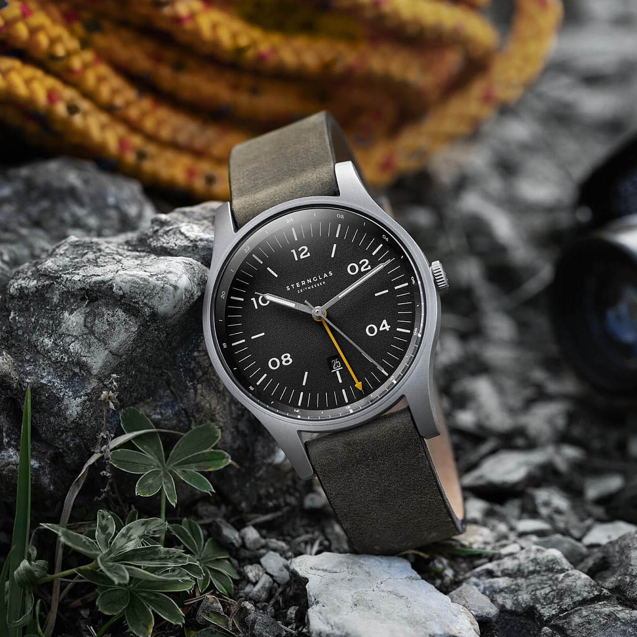 sternglas-taiga-gmt-vintage-herrenuhr-42-mm-leder image 8