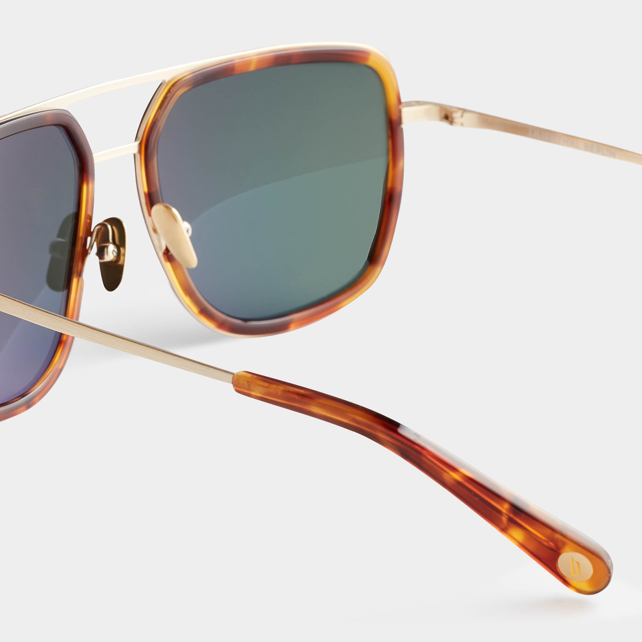 lilienthal-berlin-aero-funk-sonnenbrille-brushed-gold-brown-green image 6