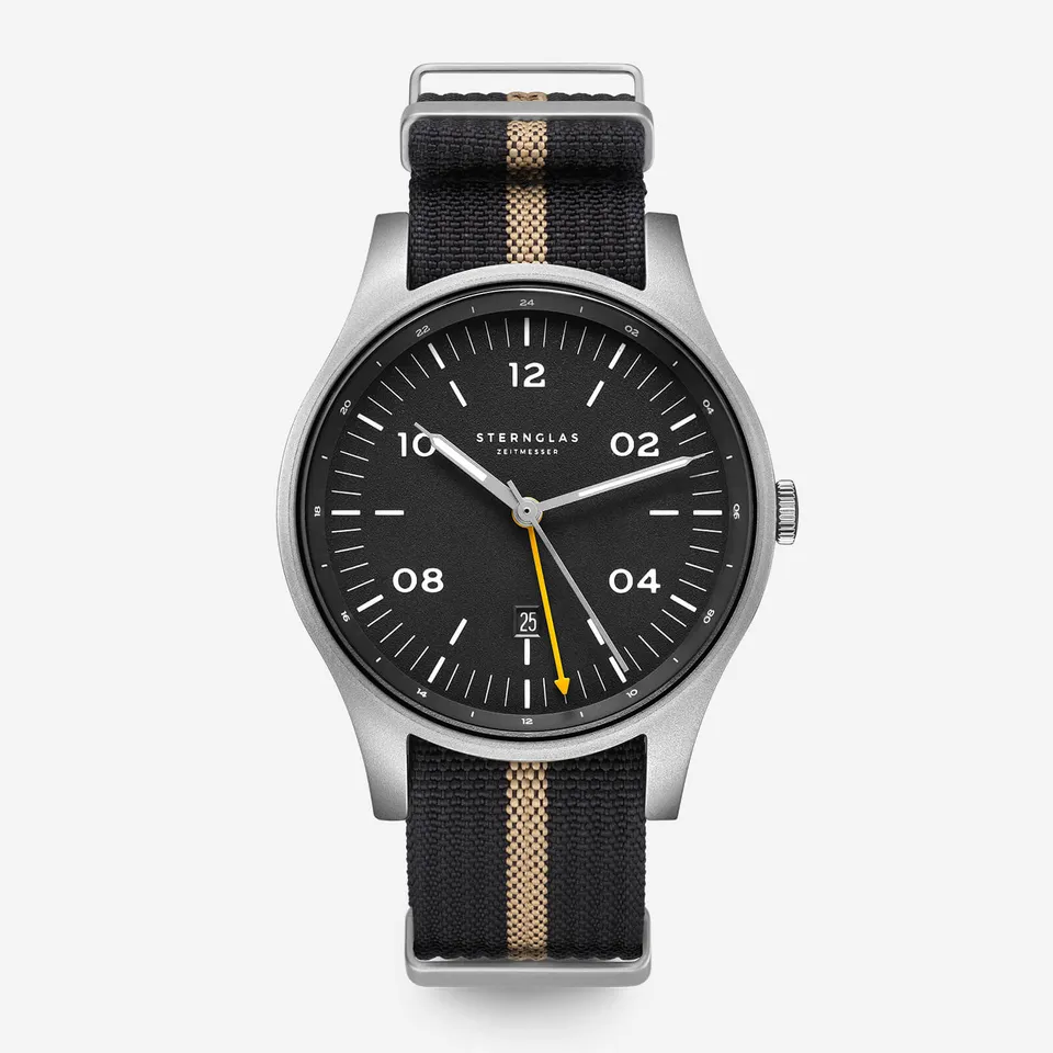 sternglas-taiga-gmt-field-schwarz-herrenuhr image 1