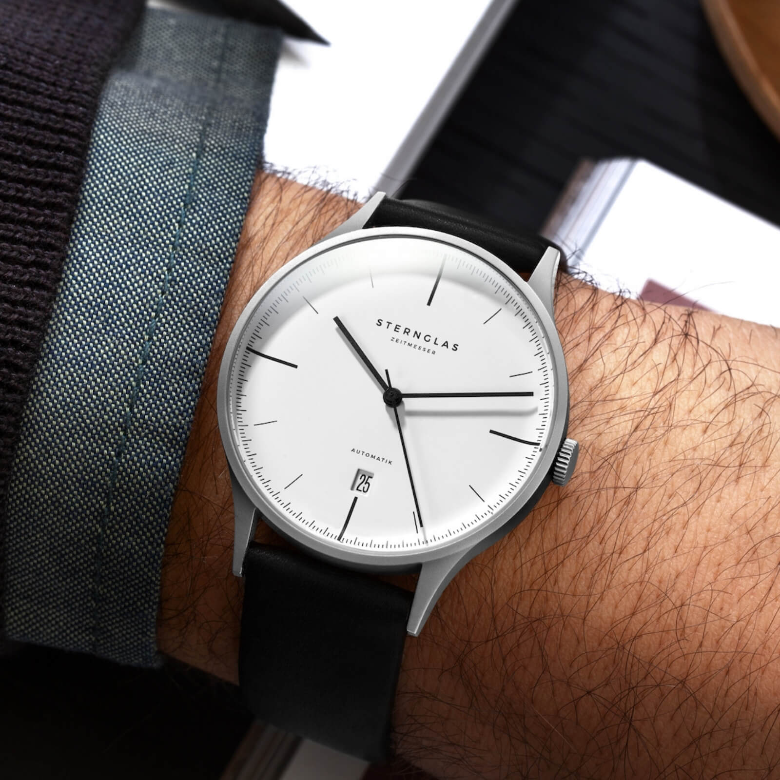 sternglas-asthet-armbanduhr-automatik-40-mm-wei-sandgestrahlt-superflach image 6