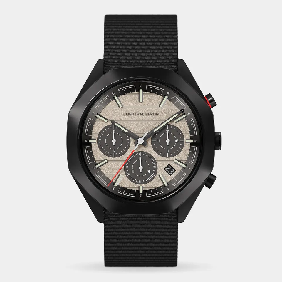 lilienthal-berlin-octachrono-chronograph-40-mm-black-sand-mit-pet-band image 1