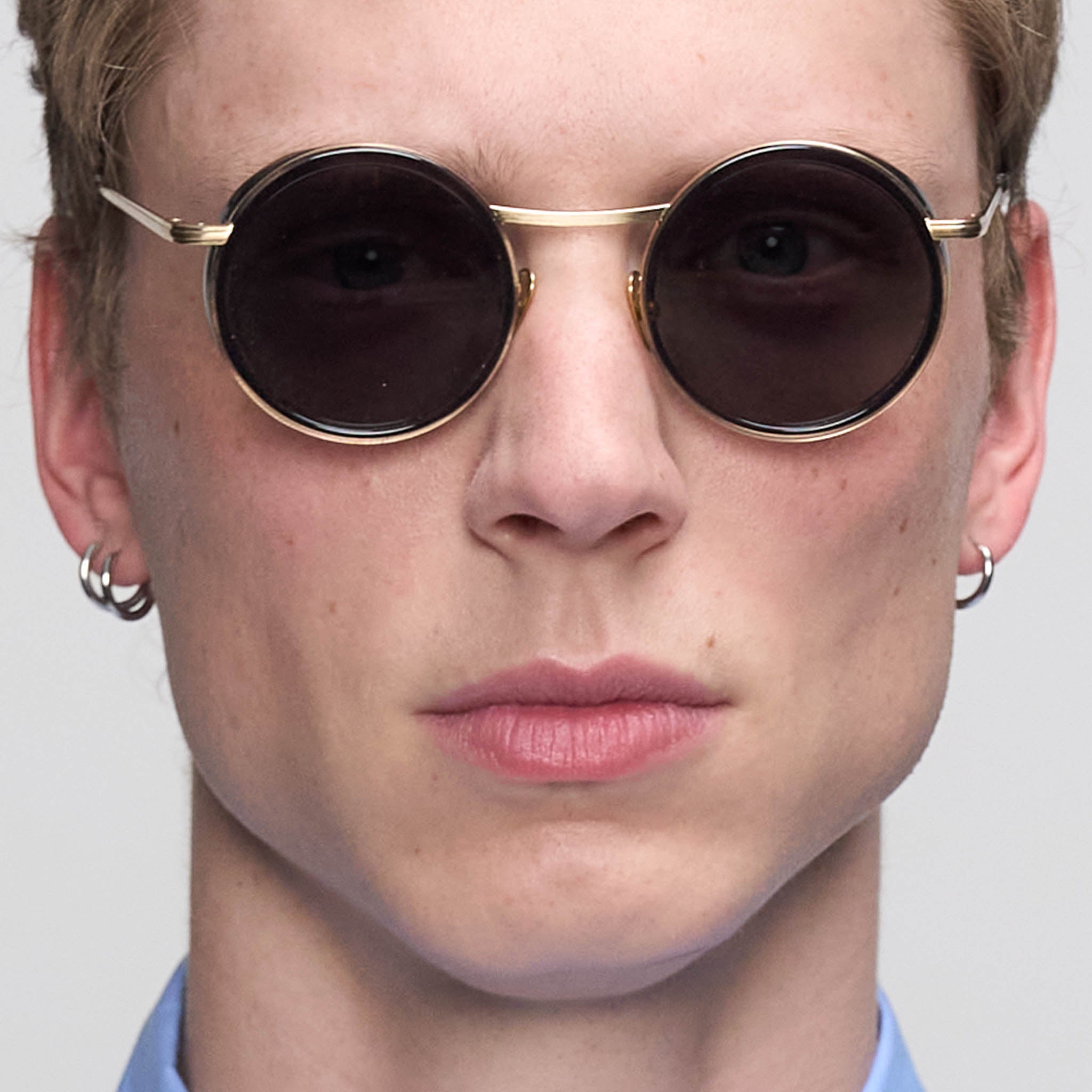 lilienthal-berlin-chillwave-sonnenbrille-brushed-gold-charcoal-gray image 3