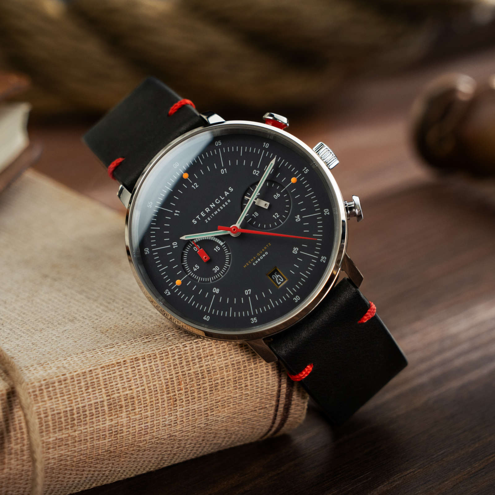 sternglas-hamburg-chrono-edition-neuwerk-chronograph-42-mm-leder-limitiert image 4