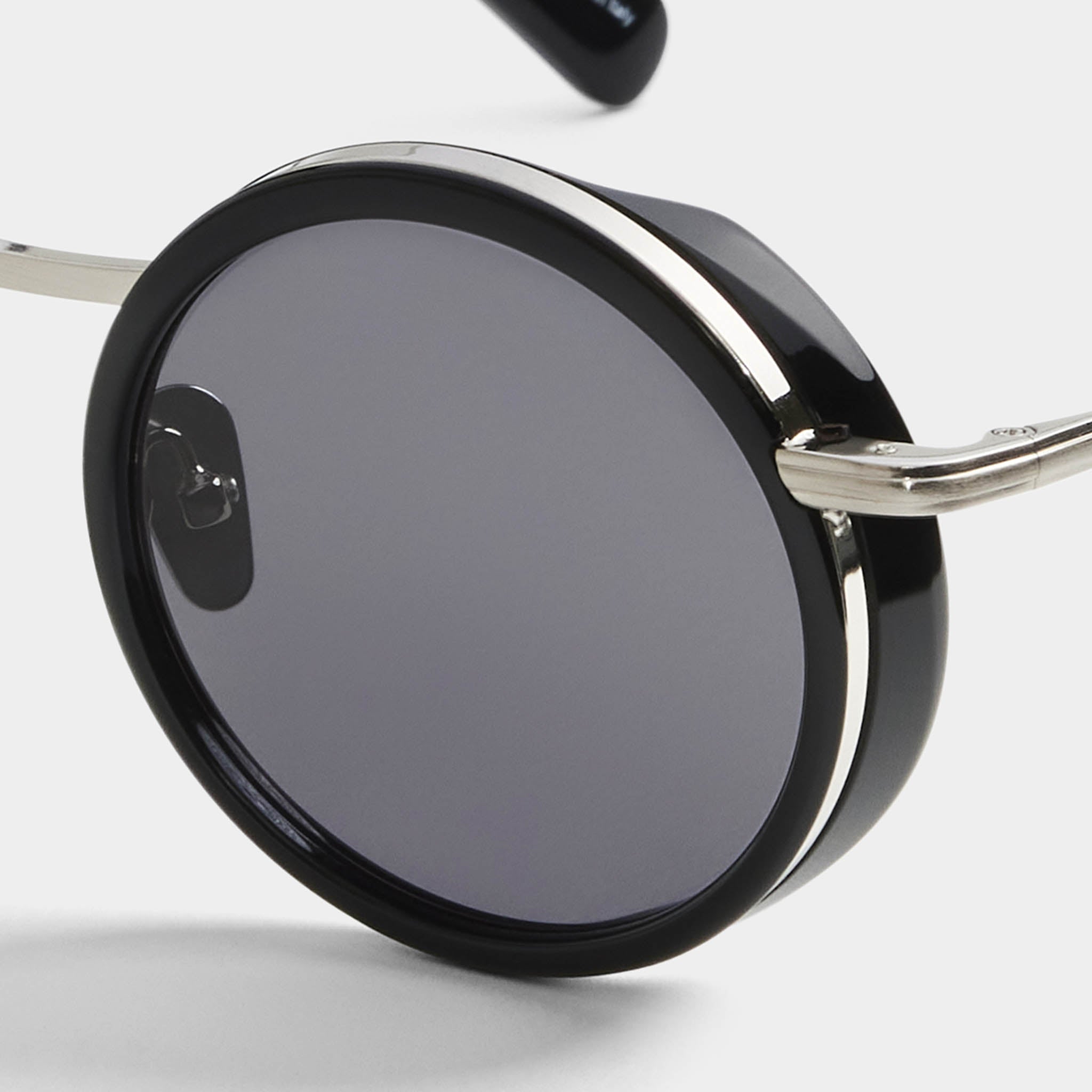 lilienthal-berlin-chillwave-silver-black-gray-sonnenbrille image 7