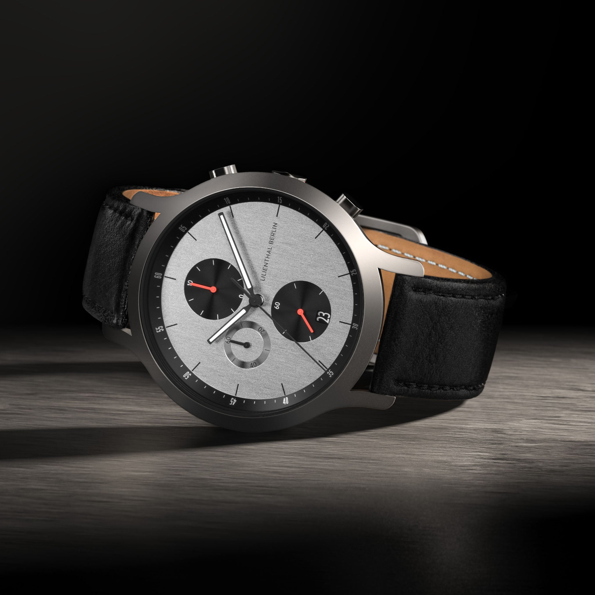 lilienthal-berlin-chronograph-armbanduhr-circuit-schwarz-rot image 3