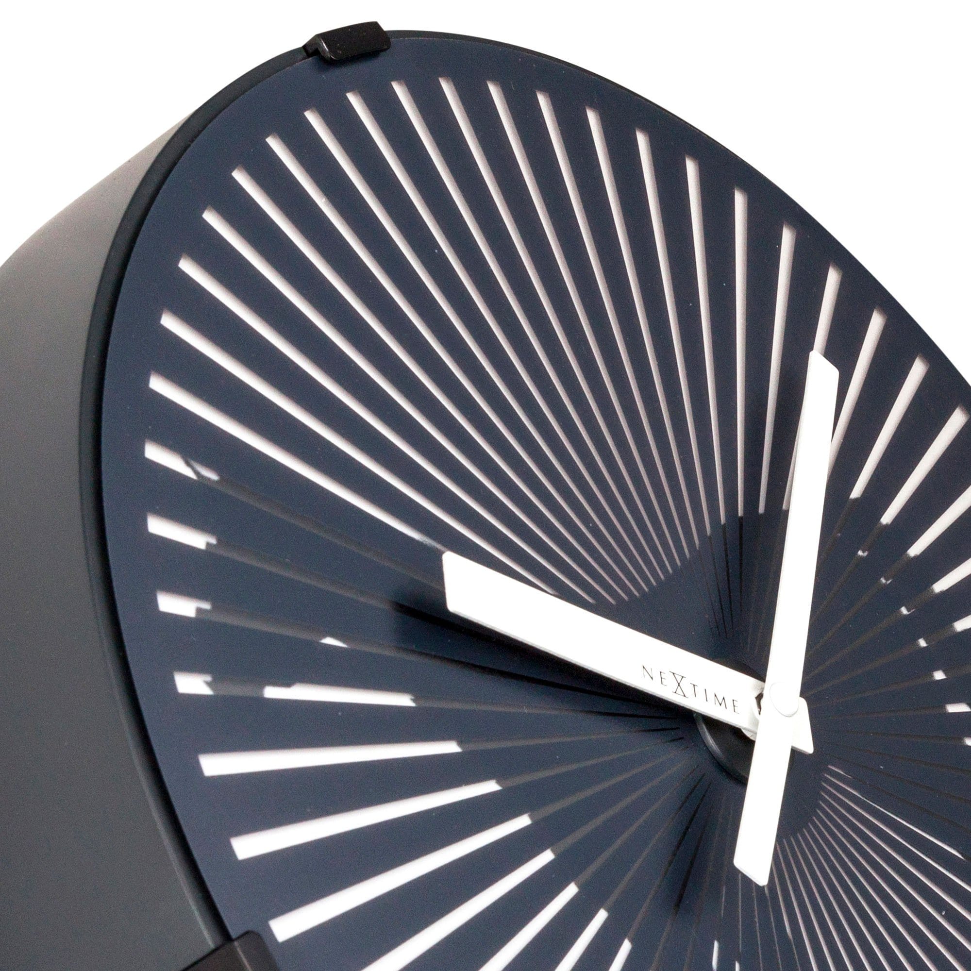 nextime-walking-horse-wanduhr-30-5-cm-kunststoff-schwarz-bewegungseffekt-leise-d image 5
