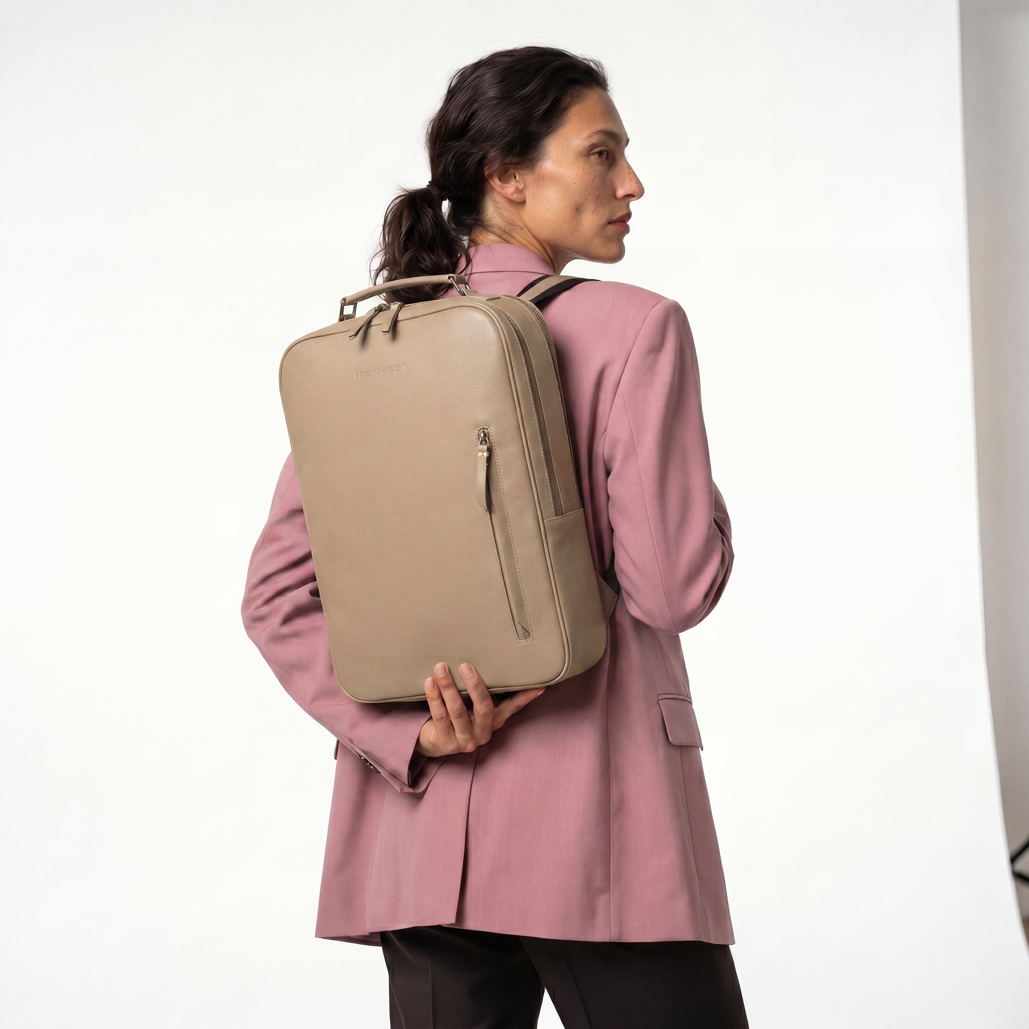 lilienthal-berlin-virtuoso-minimalist-rucksack-12l-sand-kaktusleder image 7