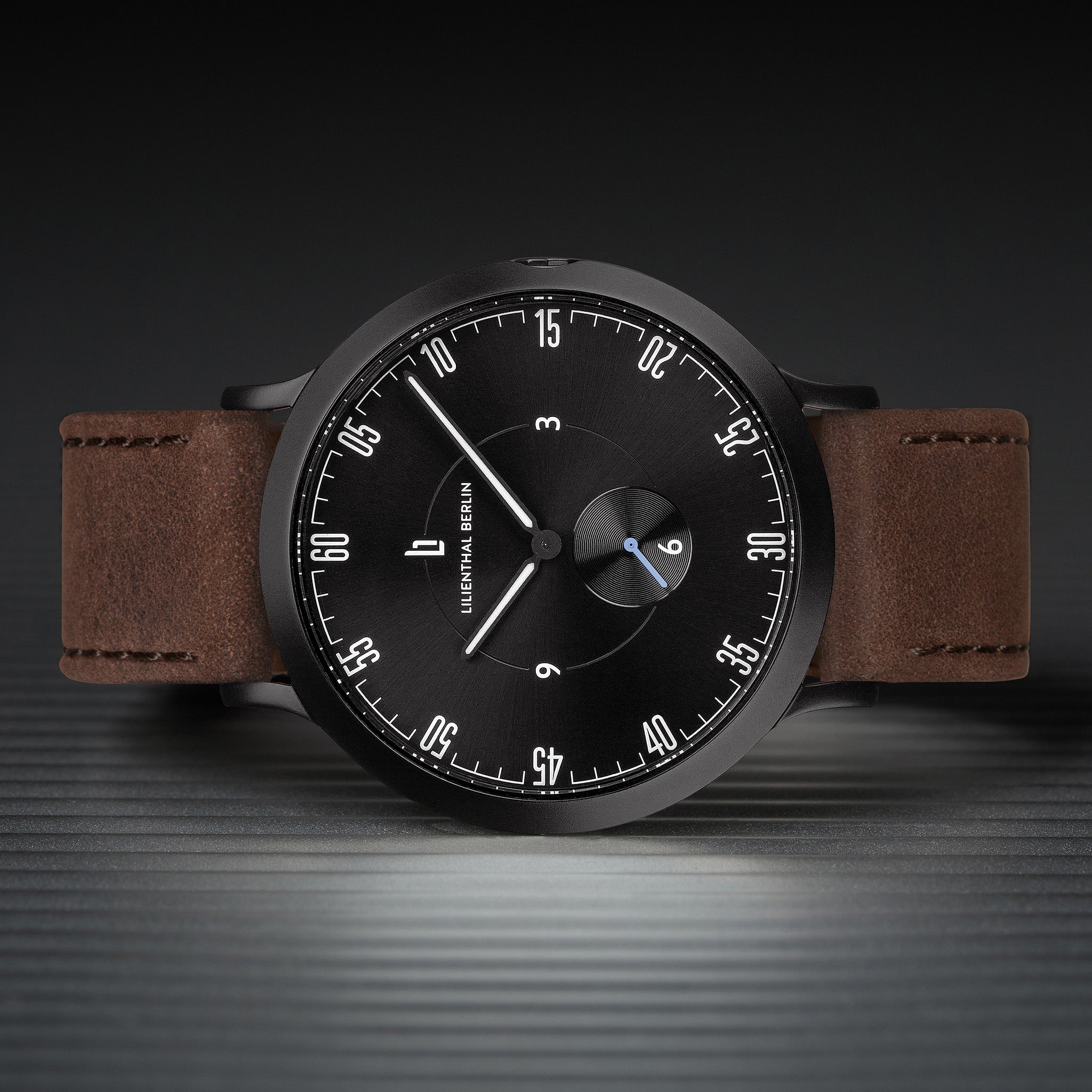 lilienthal-berlin-lilienthal-1-armbanduhr-all-black-42-5-mm-2 image 3
