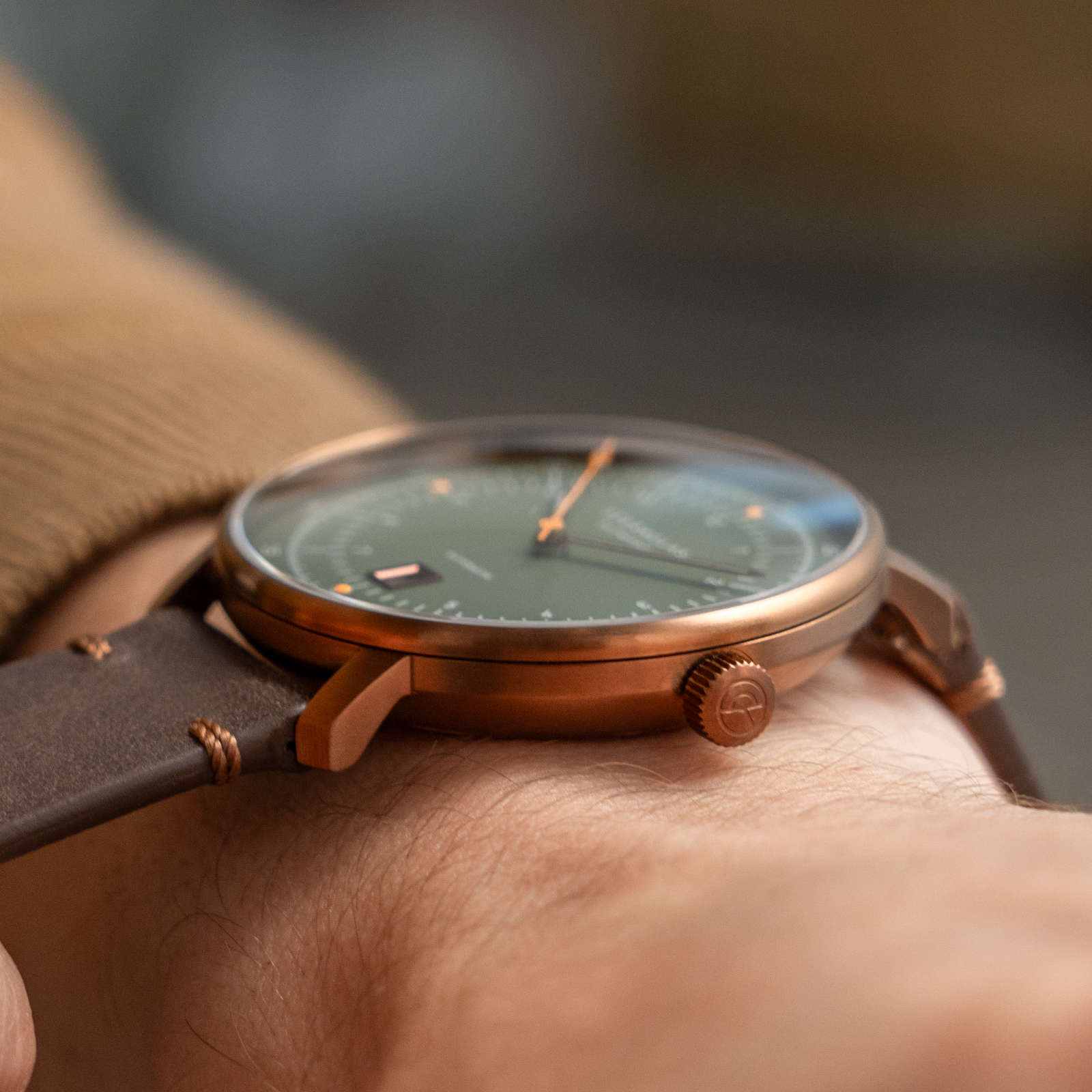 sternglas-hamburg-pro-automatik-uhr-dunkelgr-n-42-mm-leder image 6