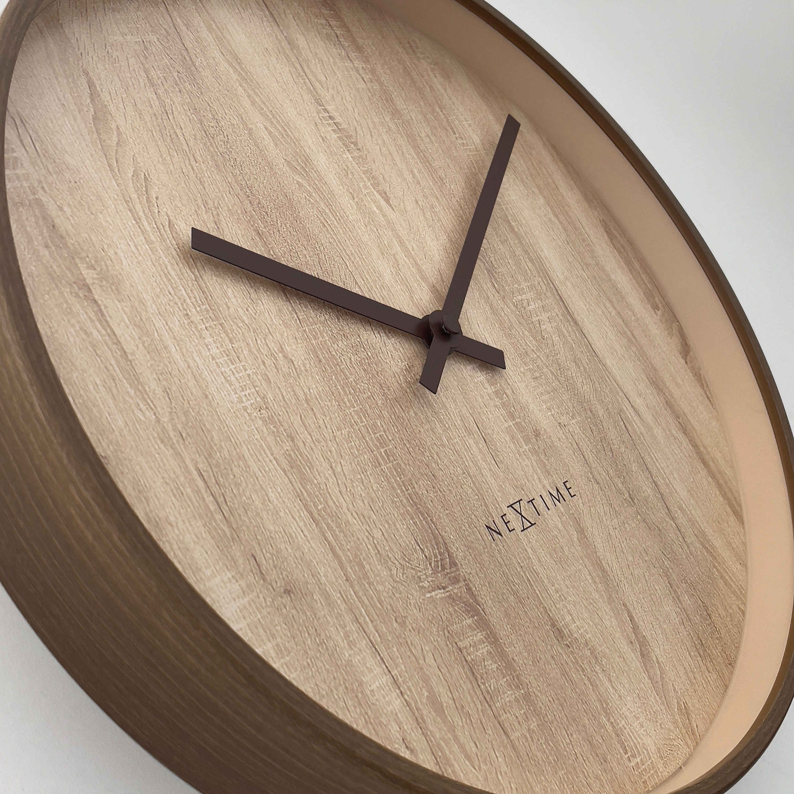 nextime-oslo-wanduhr-30-cm-kunststoff-walnuss-naturholz-lautlos image 4
