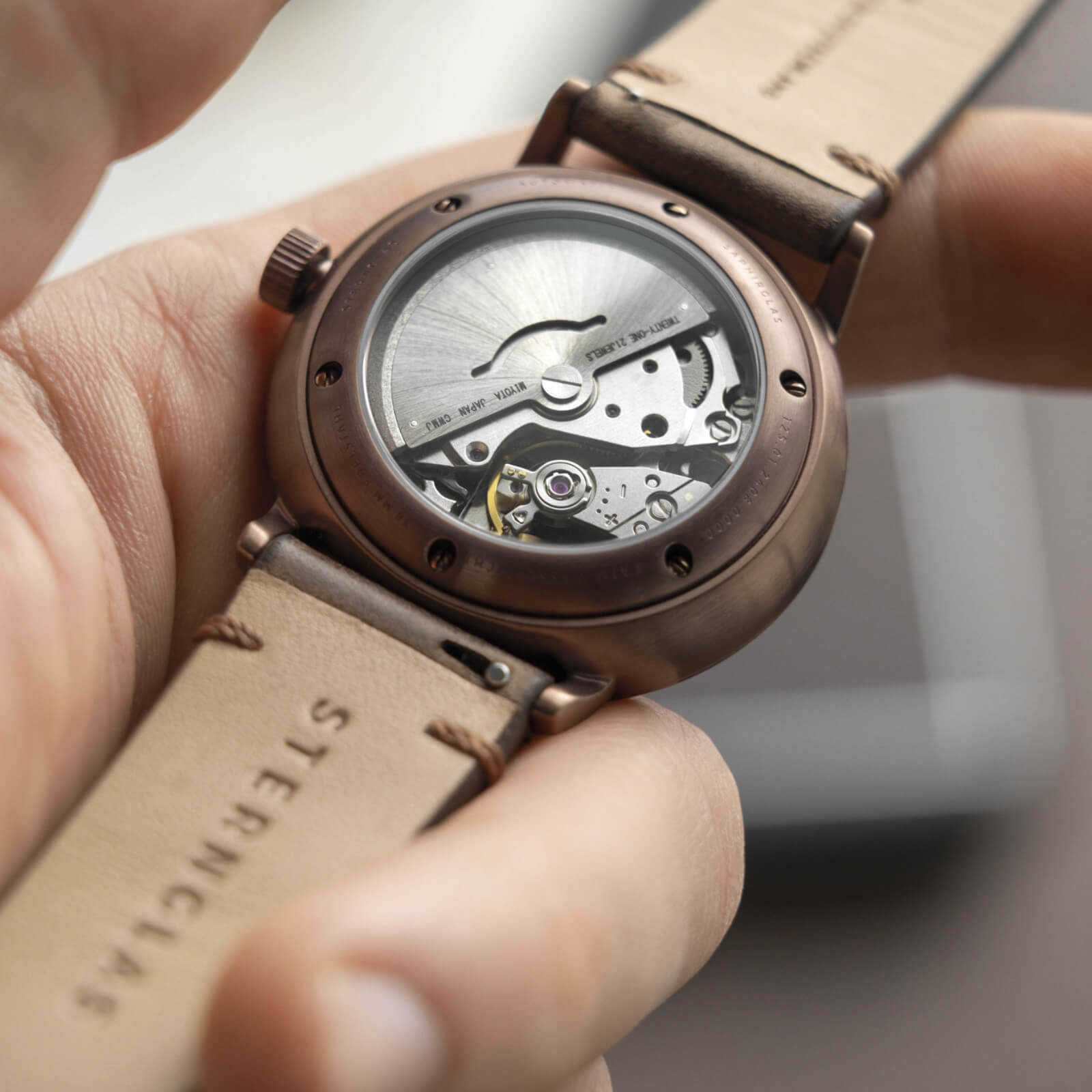 sternglas-naos-automatik-alabaster-bronze-uhr-38-mm-leder image 4