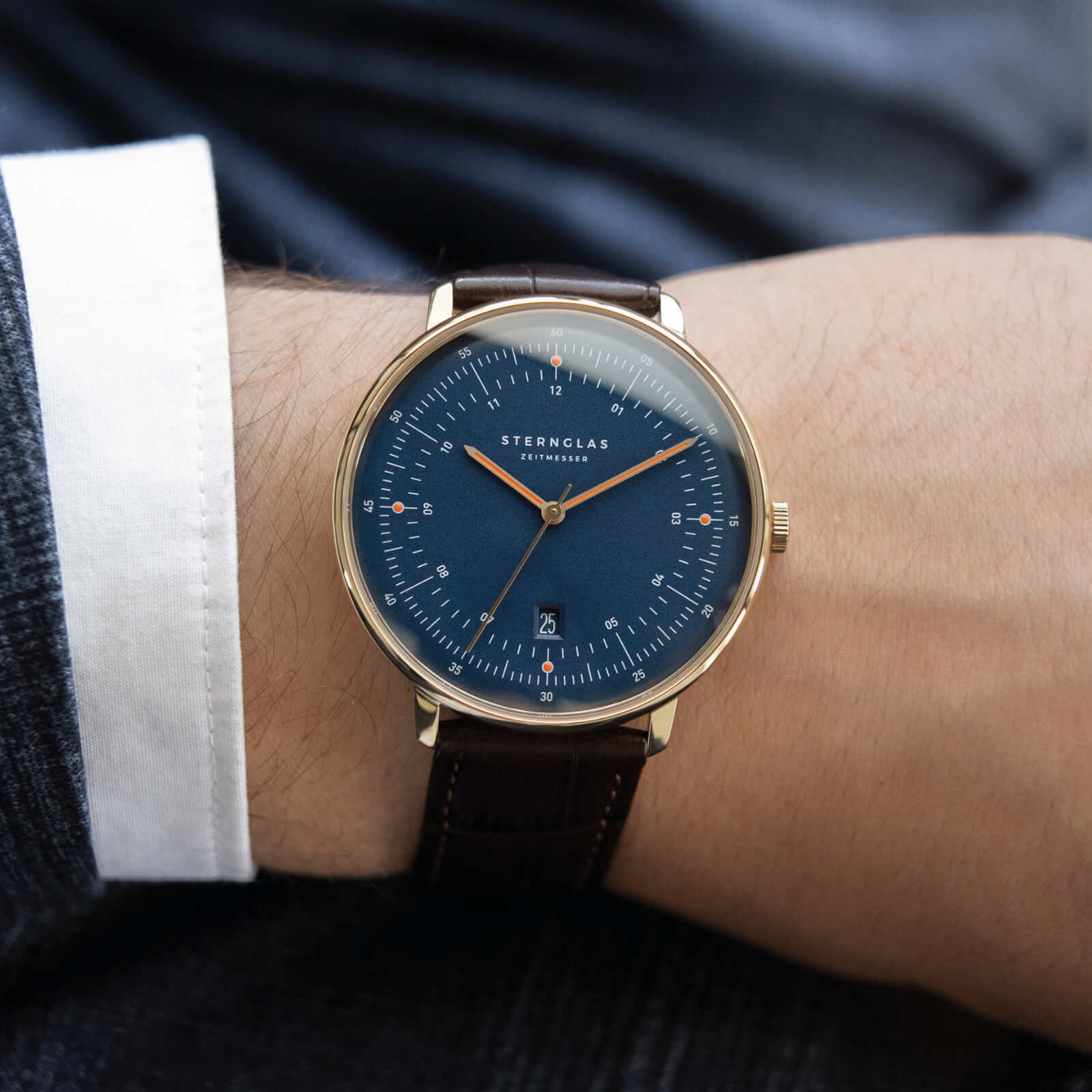sternglas-hamburg-edition-marine-42-mm-gold-leder-limitiert image 2