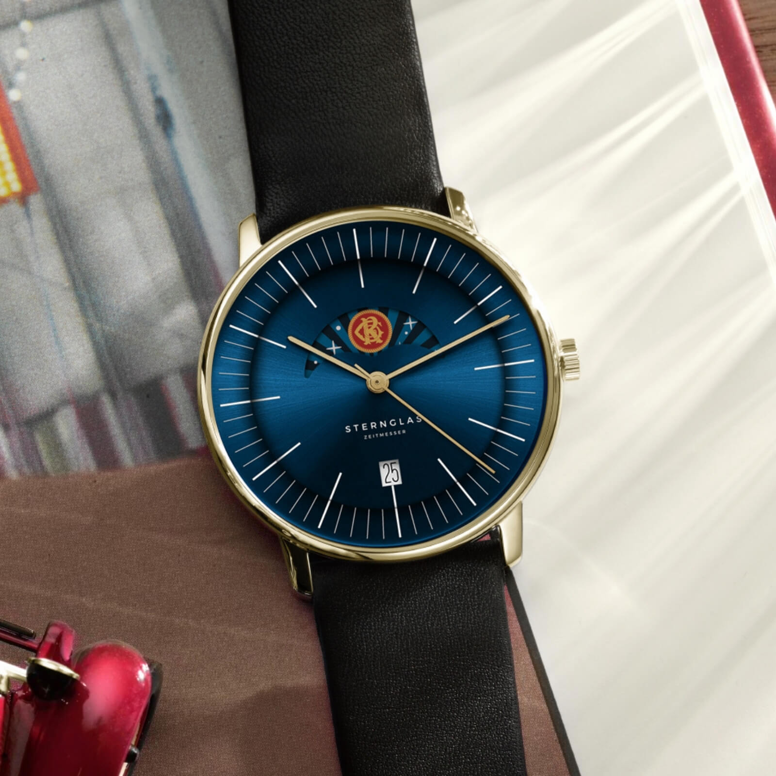 sternglas-hamburg-edition-roncalli-herrenuhr-roncalli-blau-saphirglas image 2