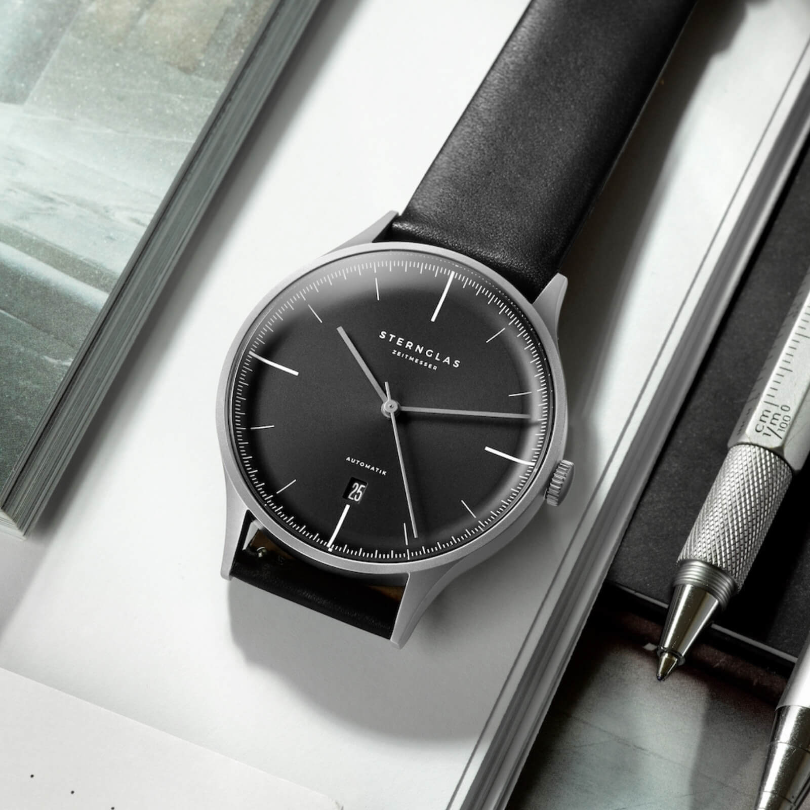 sternglas-asthet-automatik-herrenuhr-40-mm-anthrazit-leder image 6