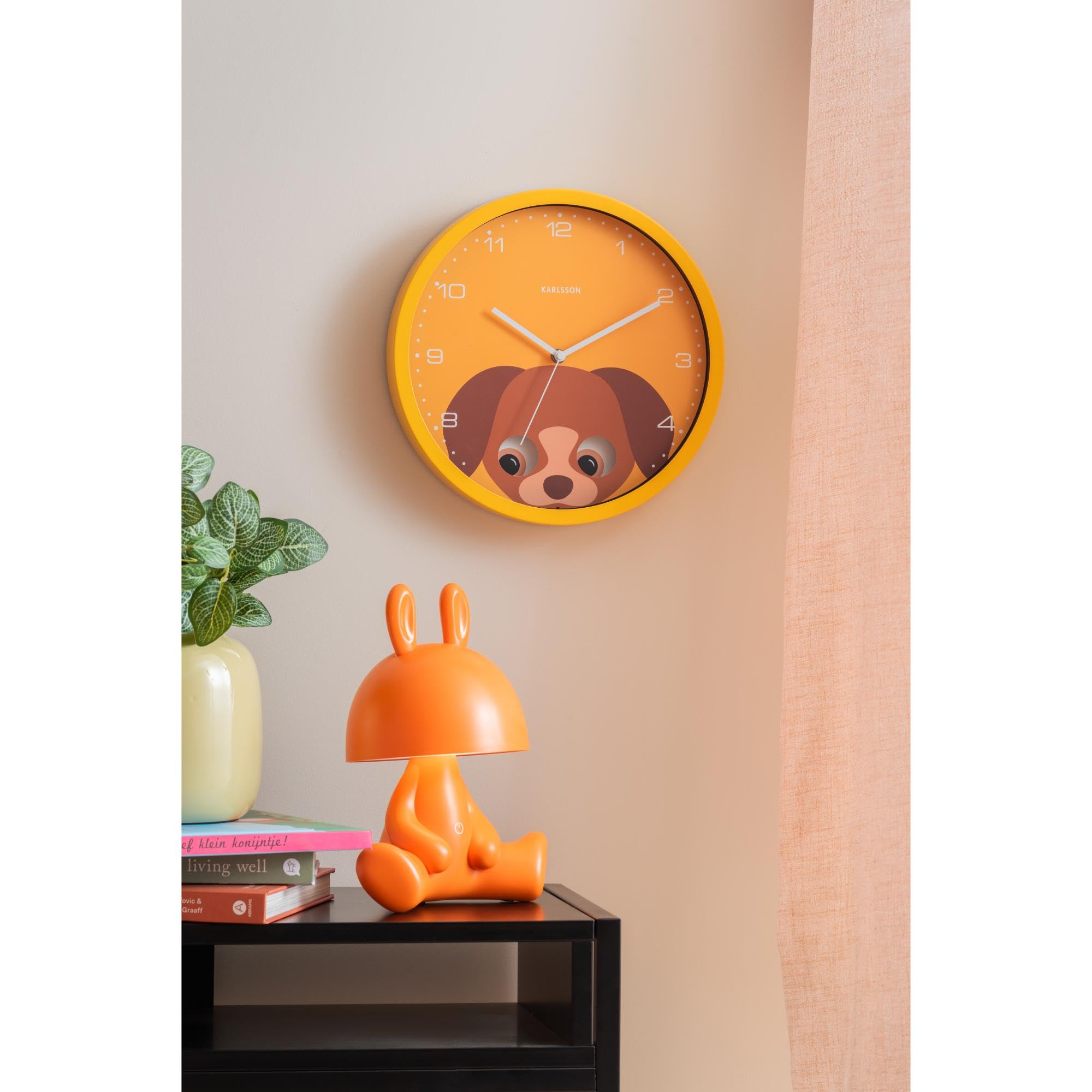 karlsson-peekaboo-dog-wanduhr-gelb-30-8x4-5x30-8-cm image 2