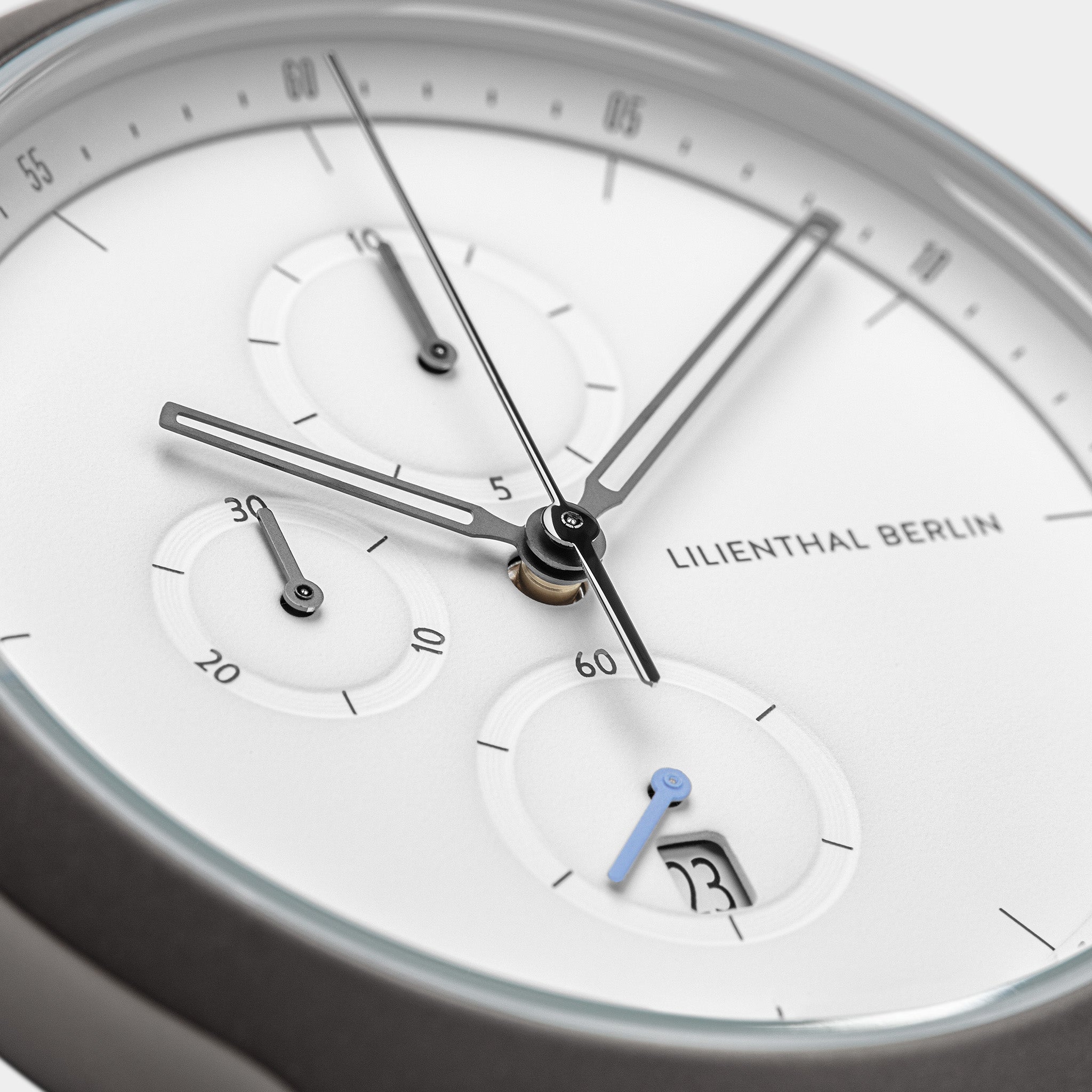 lilienthal-berlin-chronograph-dark-silver-white-metall-armbanduhr image 4