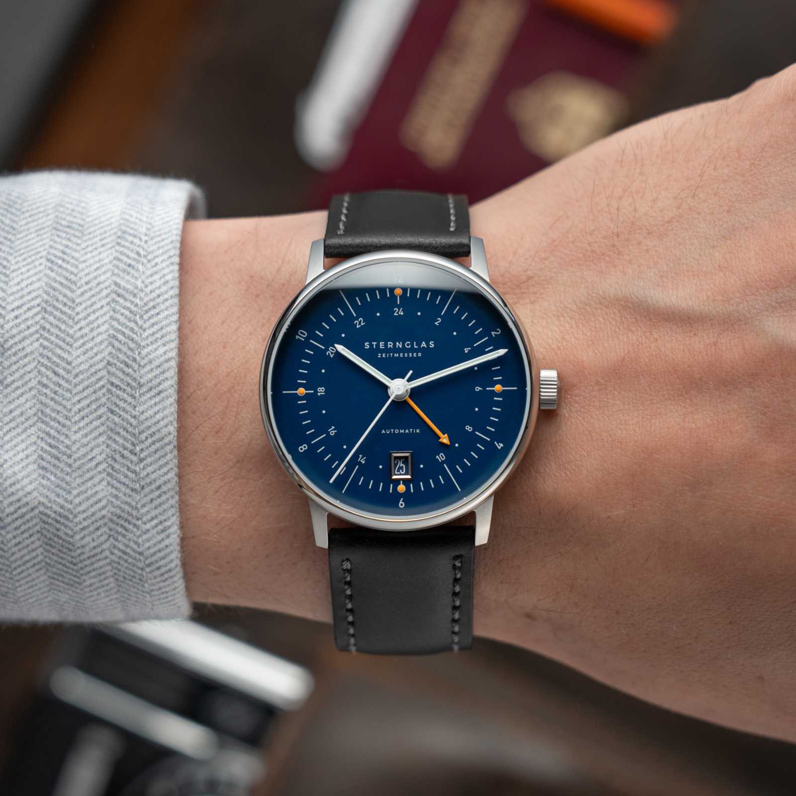 sternglas-naos-pro-gmt-automatik-armbanduhr-38-mm-dunkelblau image 2