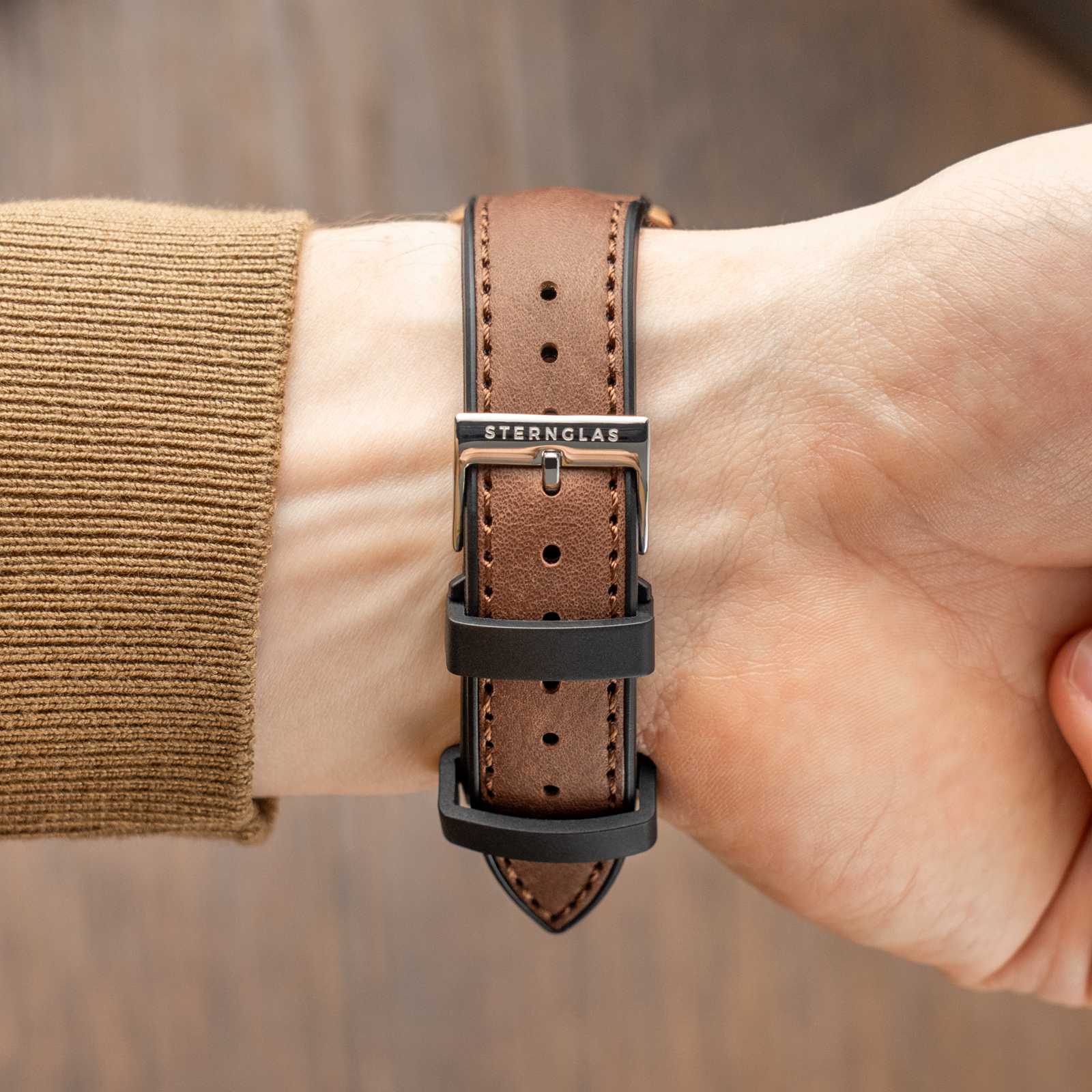 sternglas-hybrid-armband-20-mm-dunkelbraun-leder-silikon image 5